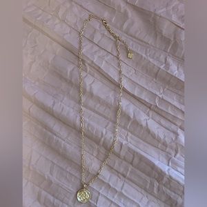 Kendra Scott necklace